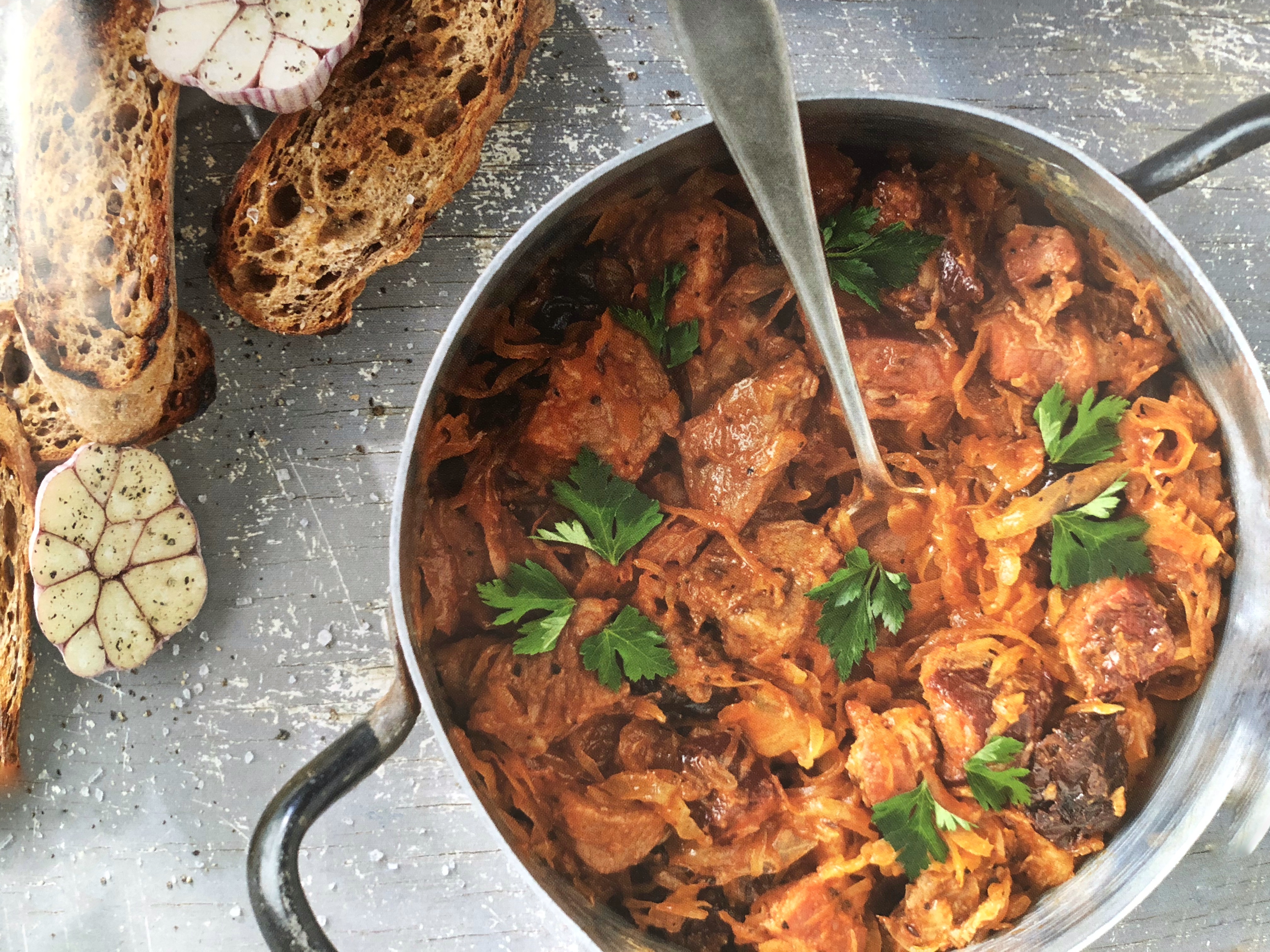 Dušené vepřové s kysaným zelím