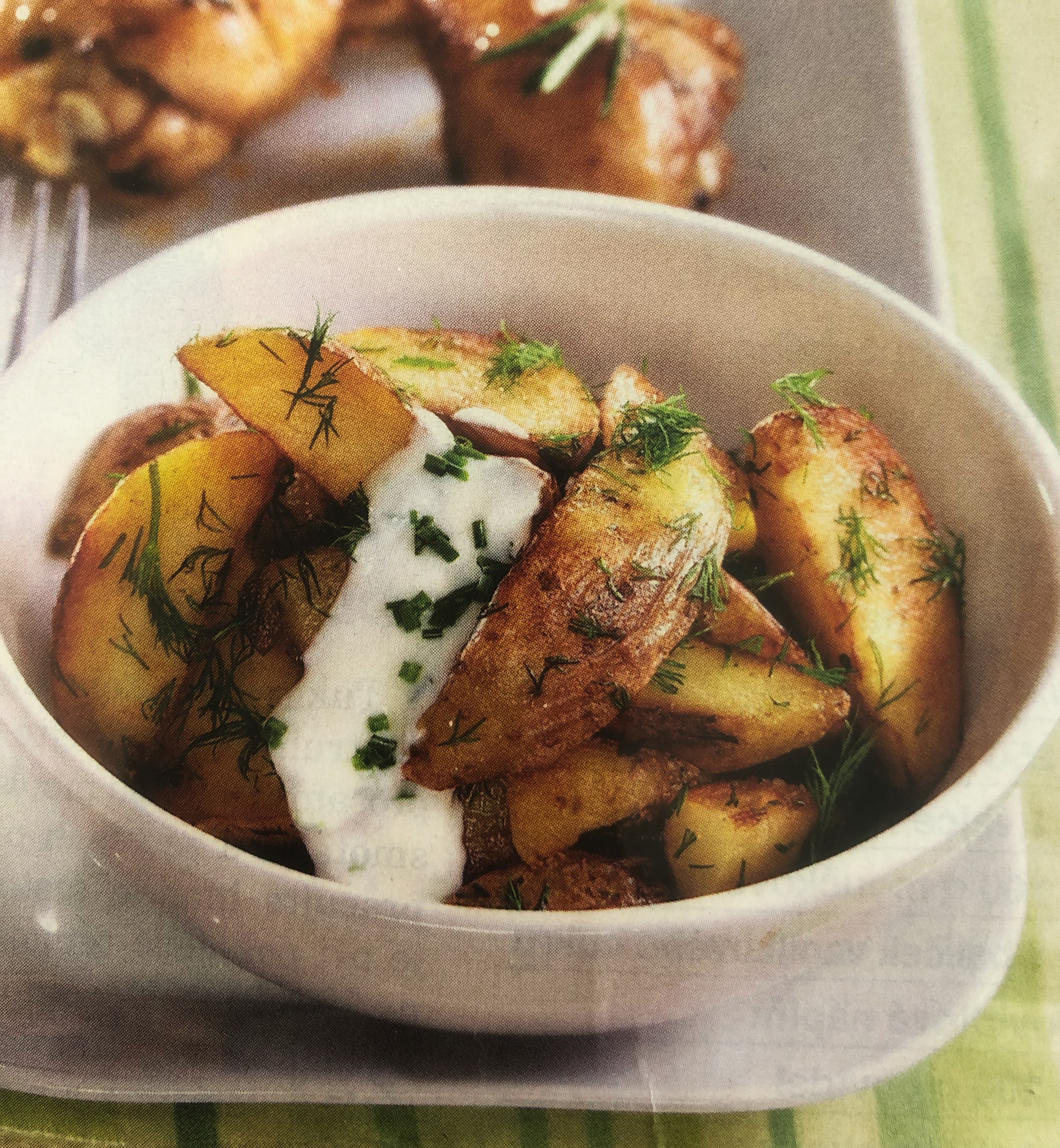 Koprové brambory s kuřecími paličkami