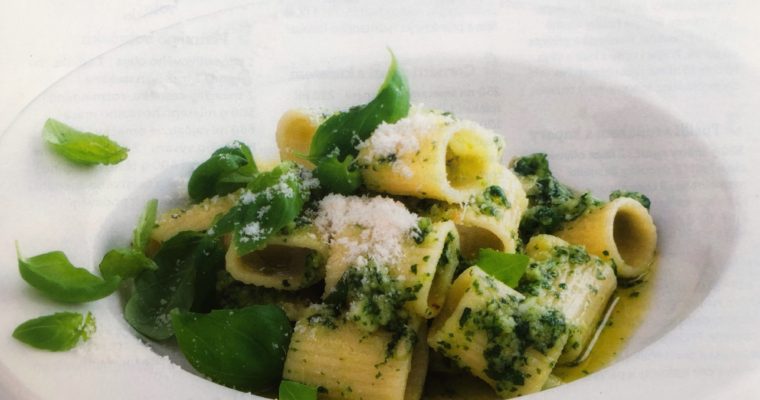 Rigatoni s bazalkovým pestem