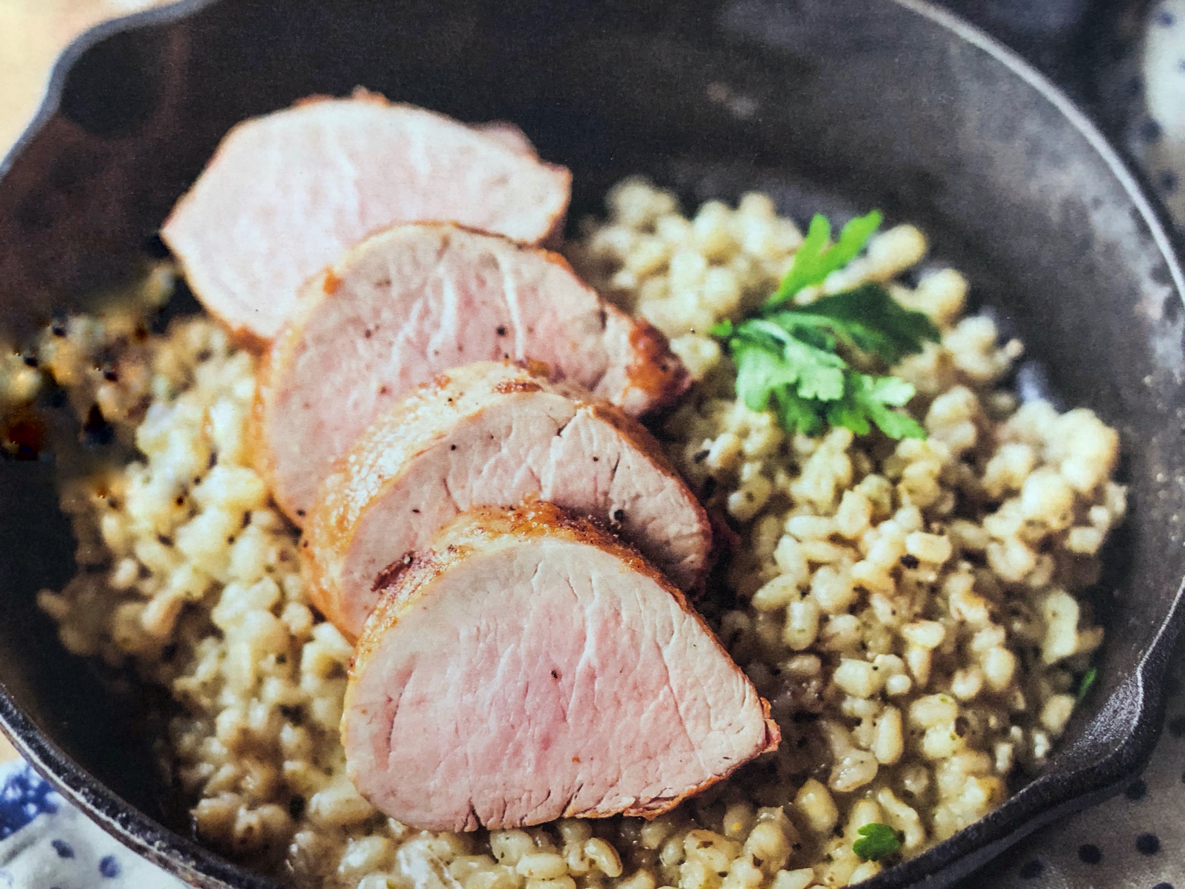 Vepřová panenka na kroupách