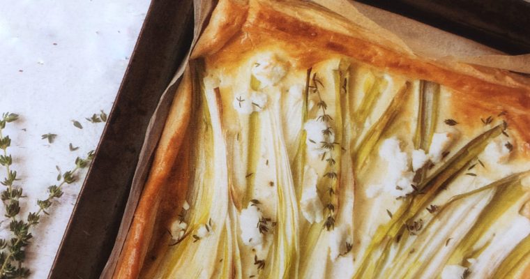 Koláč s jarními cibulkami