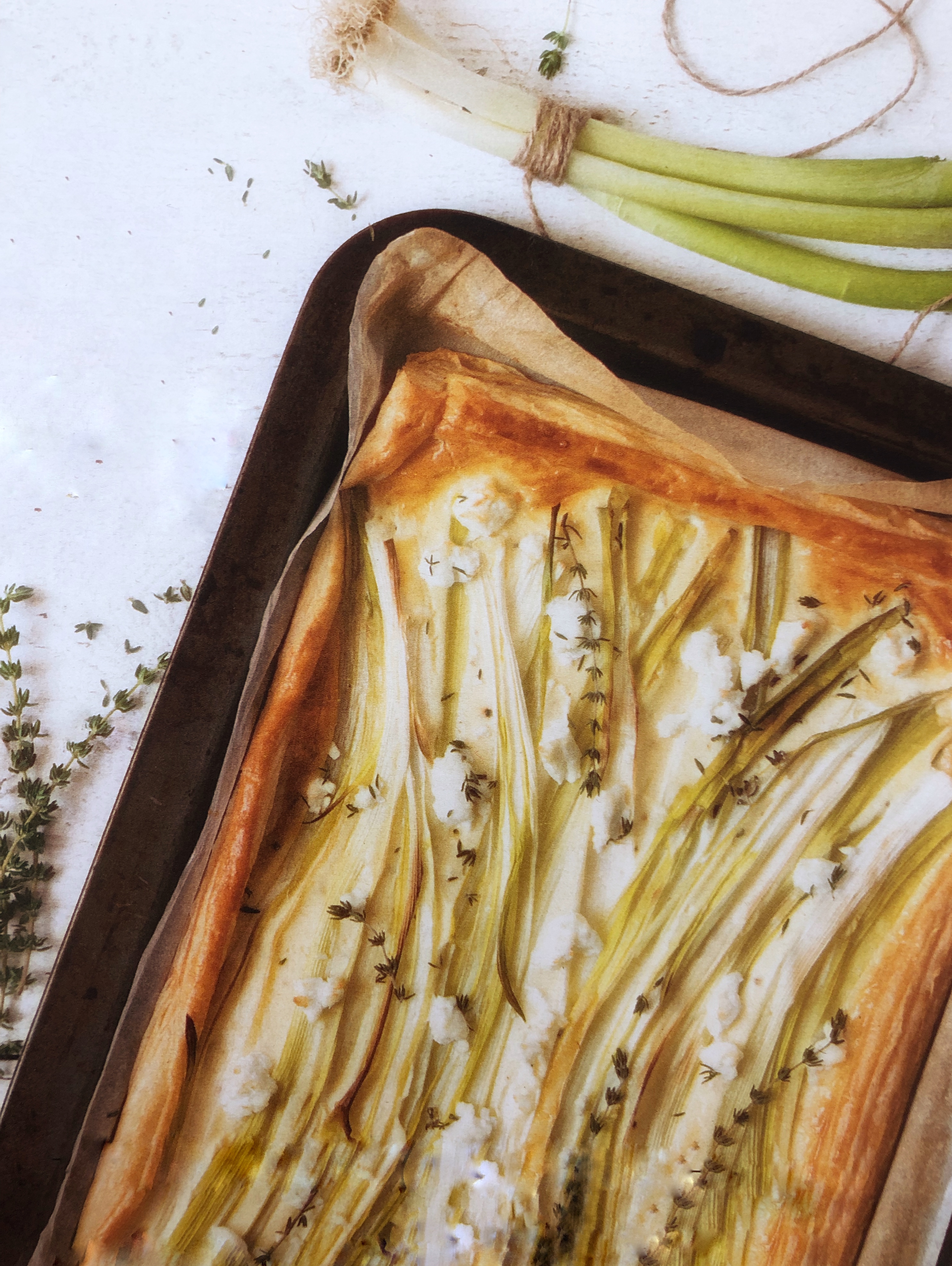 Koláč s jarními cibulkami