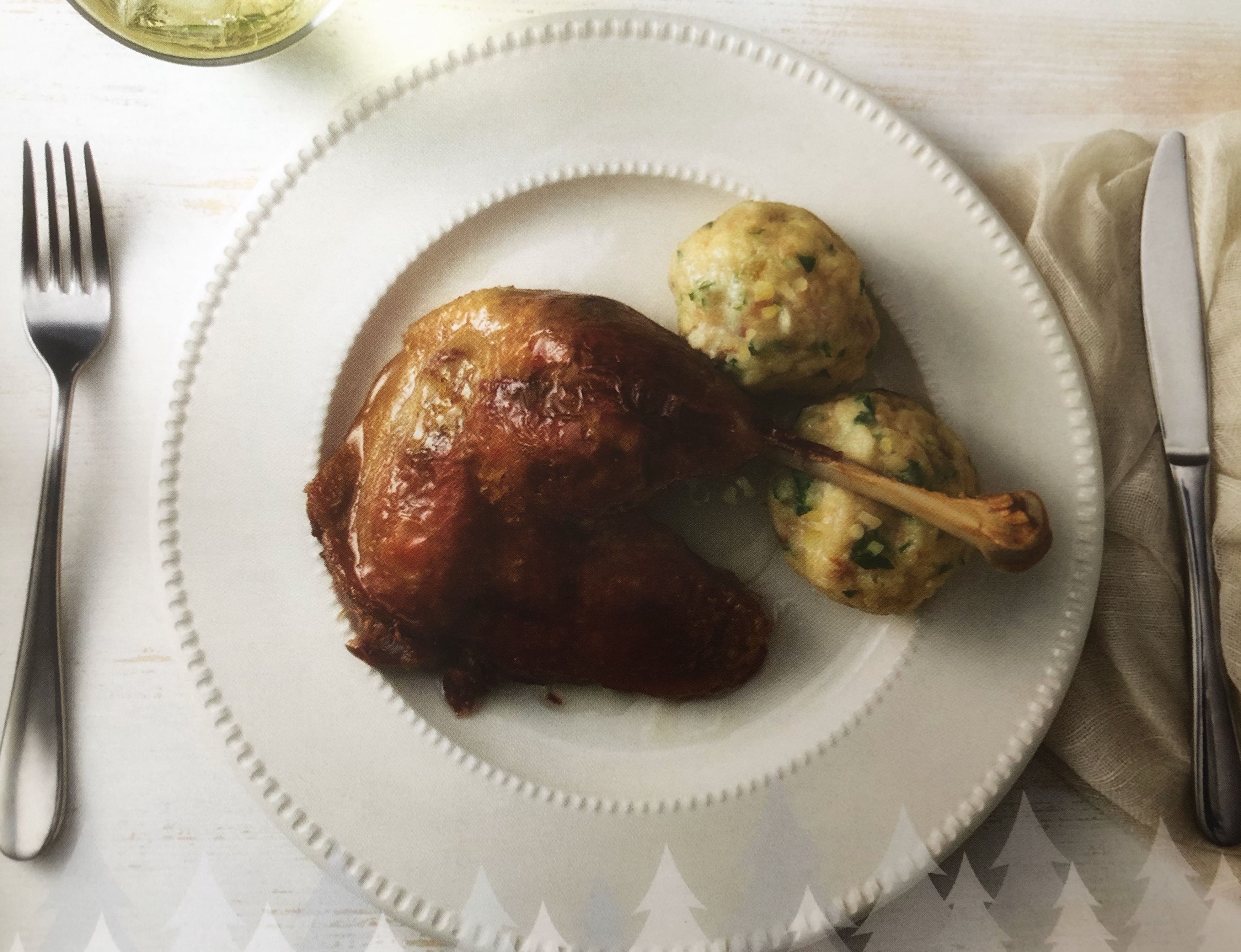 Konfitovaná husa se špekovými knedlíky