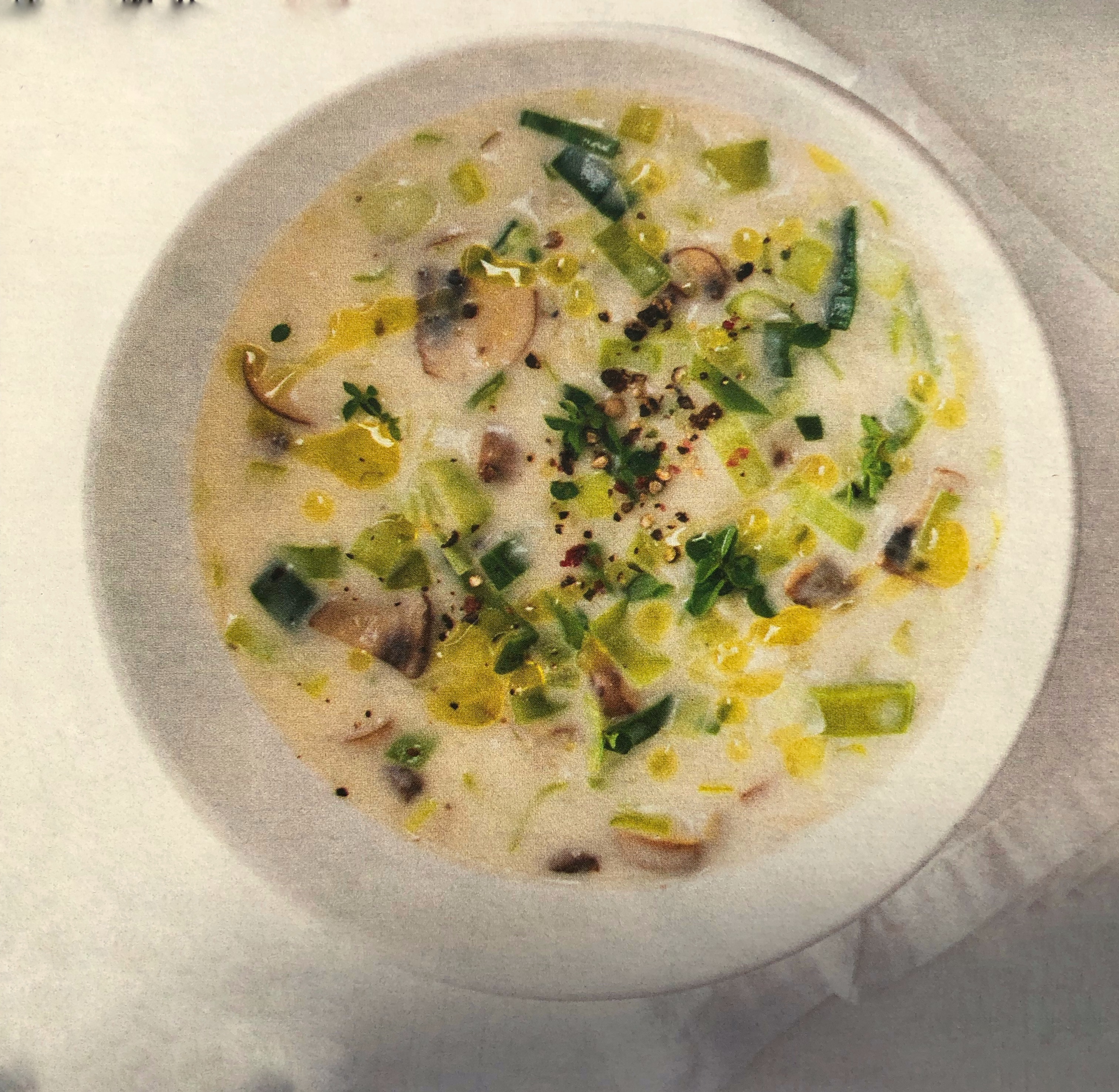 Pórkovo-houbová polévka