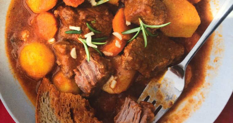 Hovězí s mrkví a bramborami