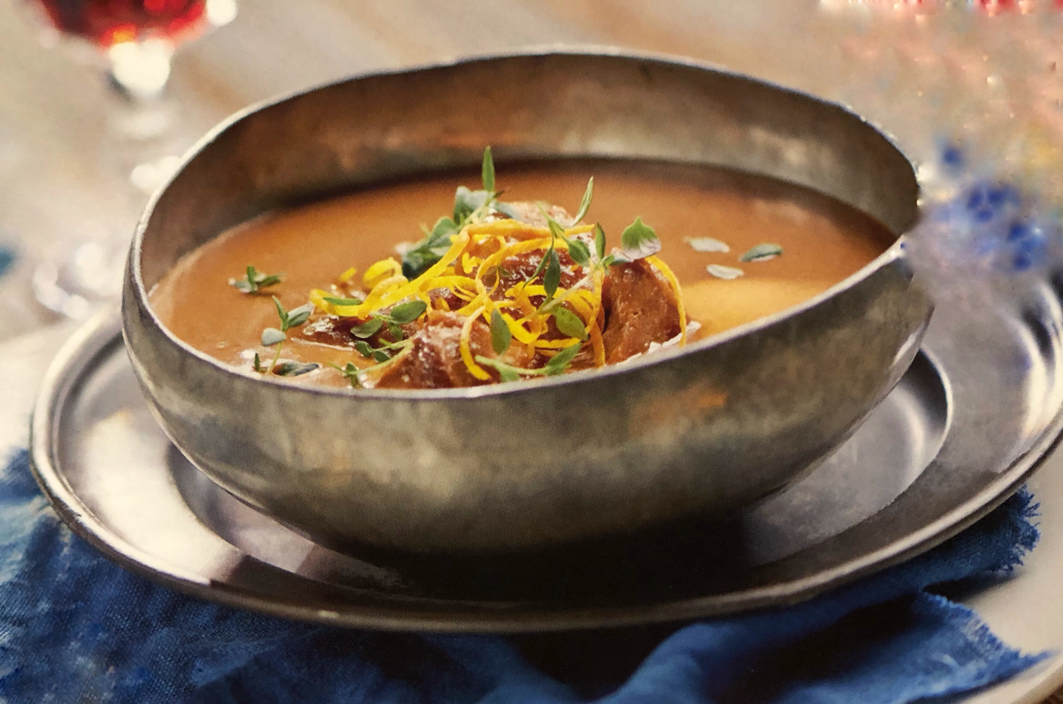 Dušená krůtí stehna na víně