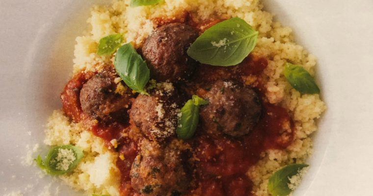 Masové kuličky v rajské omáčce s kuskusem