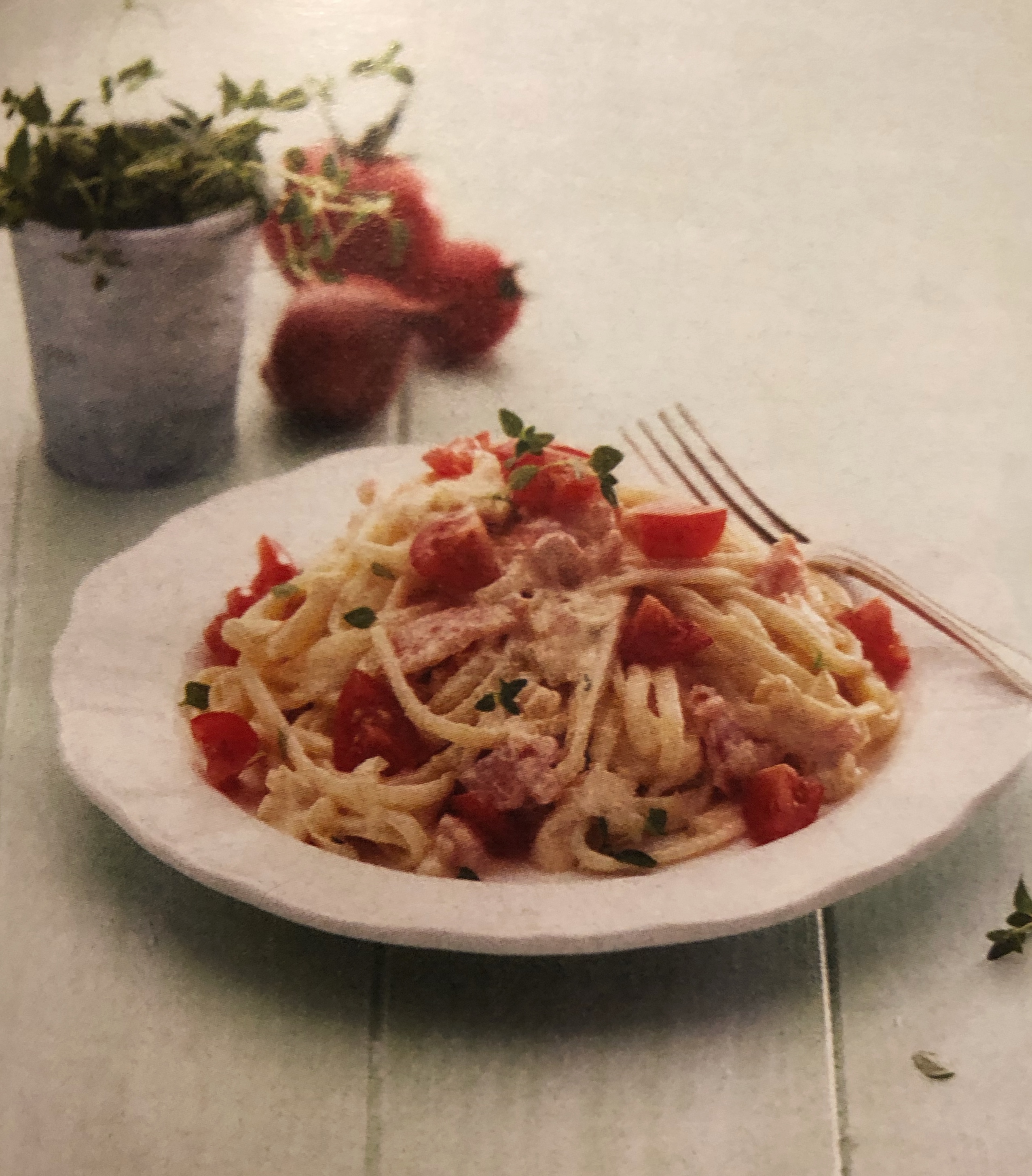 Těstoviny s Lučinou a rajčaty