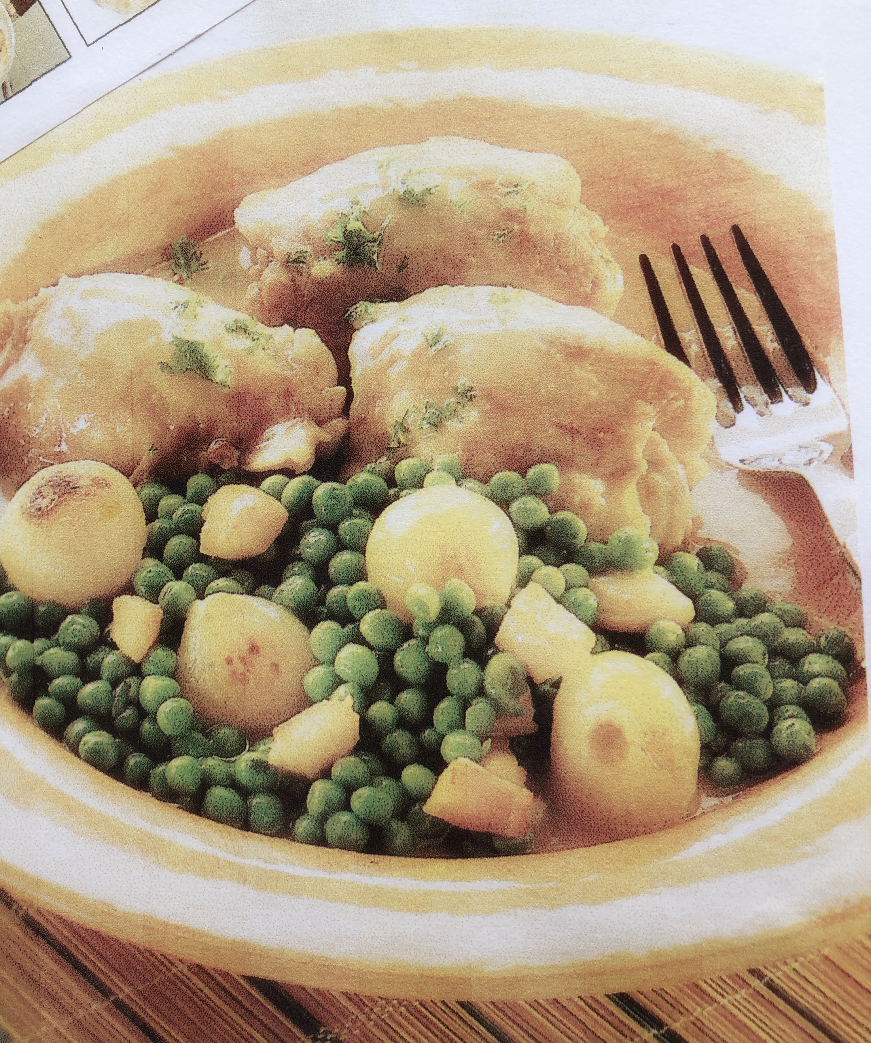 Kuře s cibulkami a hráškem