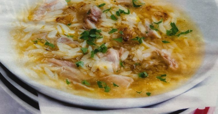 Kuřecí polévka s těstovinovou rýží