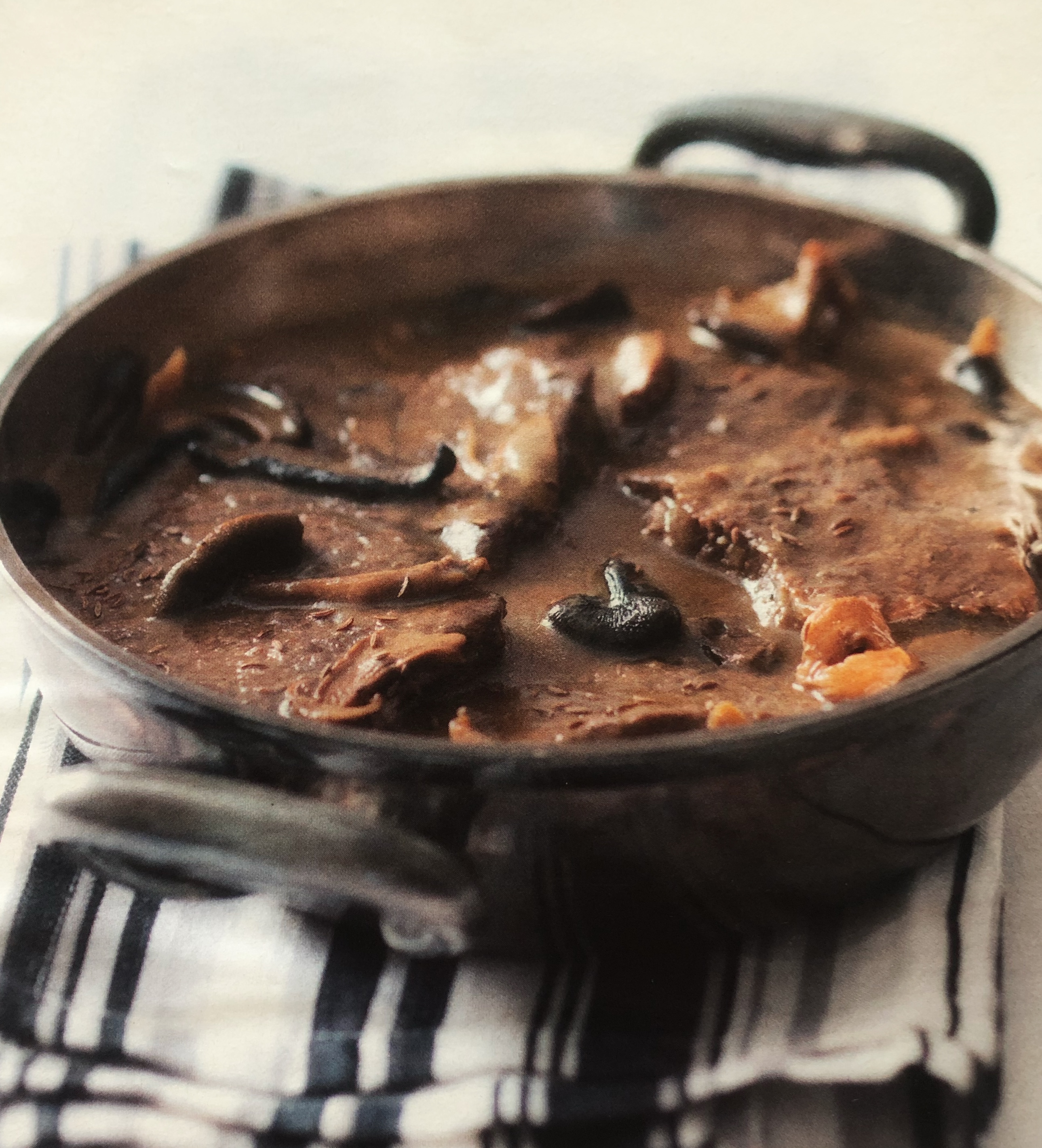 Hovězí na houbách