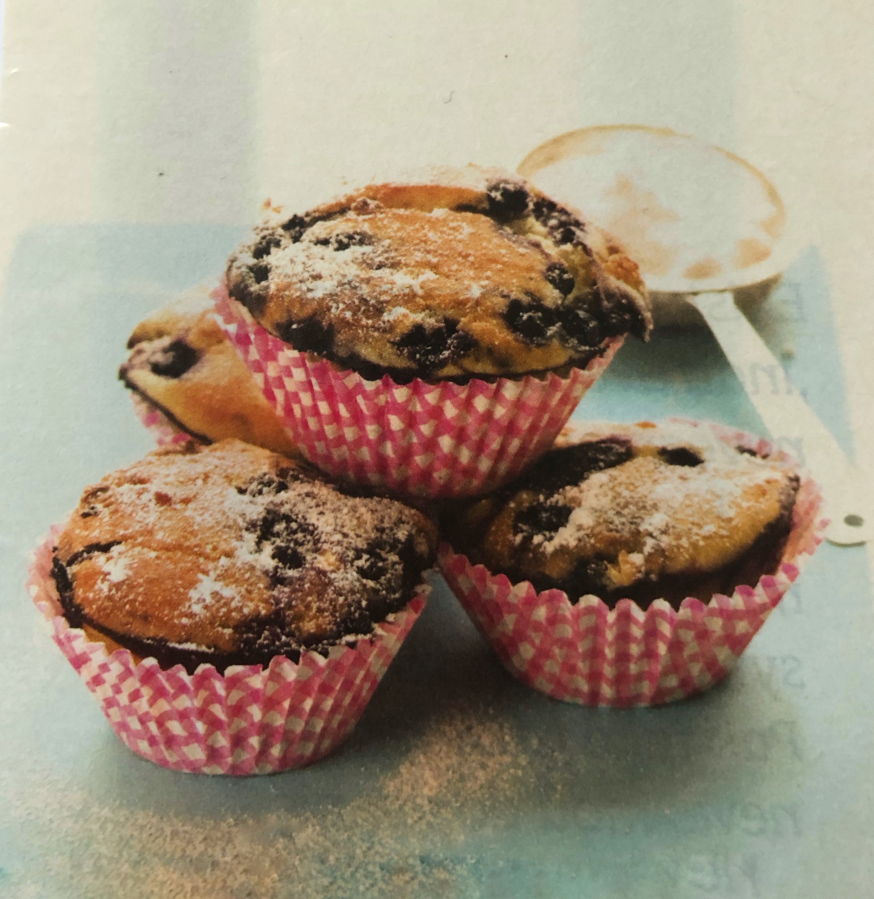 Borůvkové muffiny s bílou čokoládou