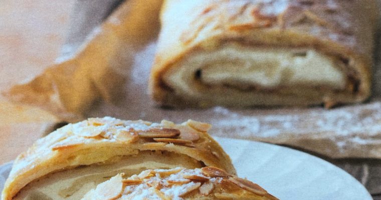 Závin s tvarohem a mandlemi