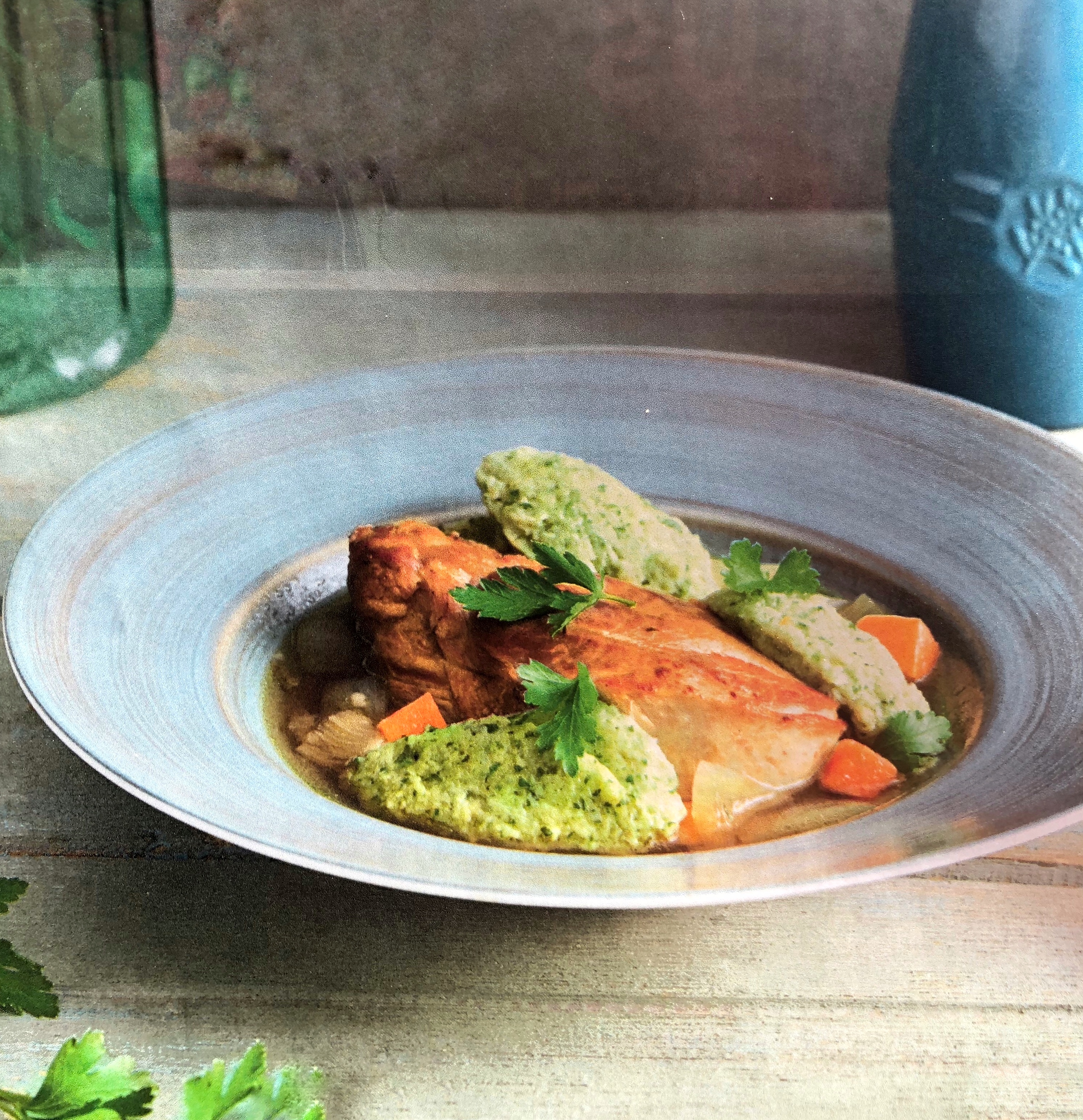 Vepřová plec se zeleninou a bylinkovými noky