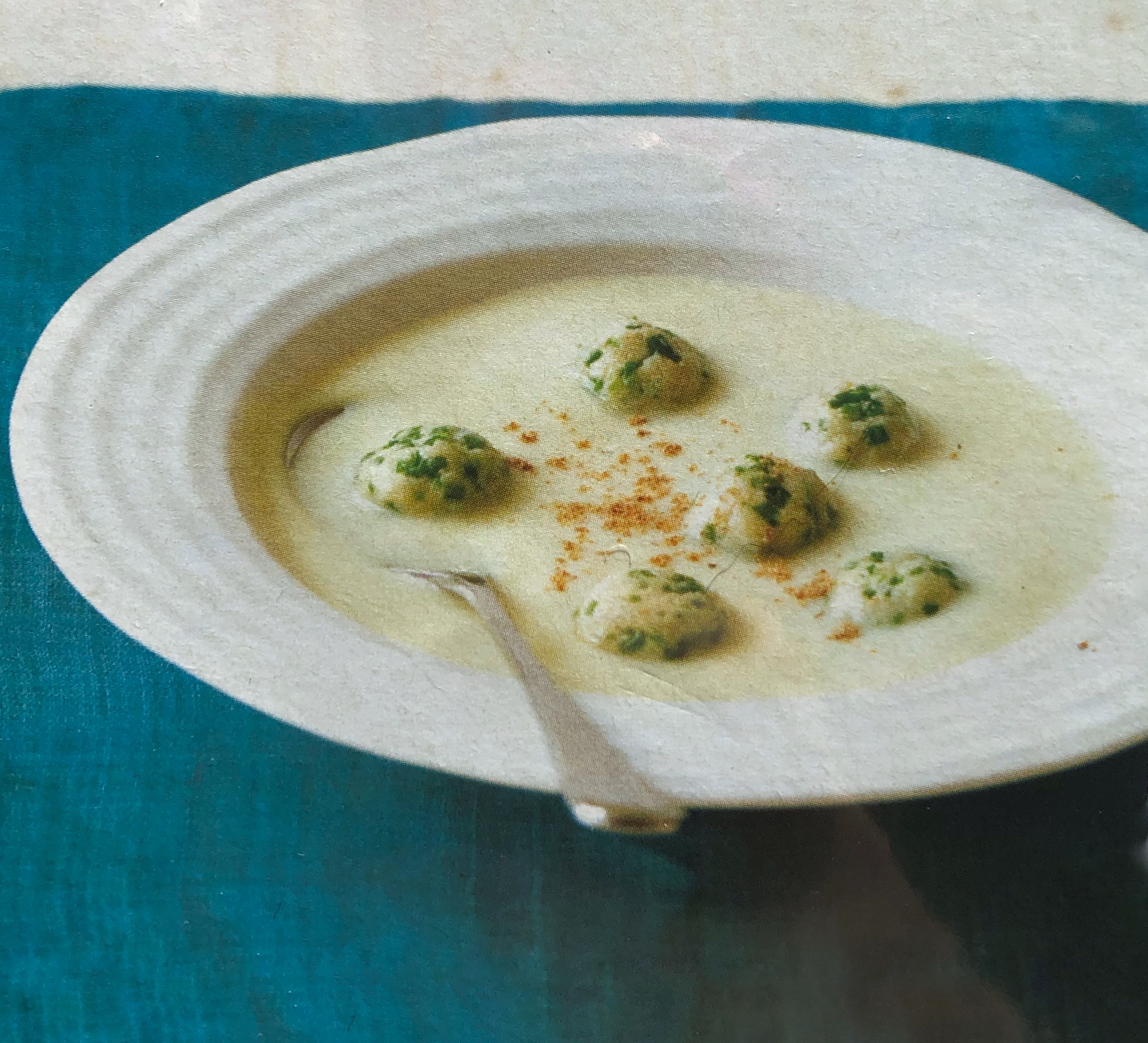 Květáková polévka