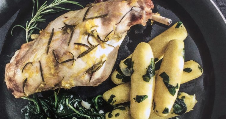 Konfitovaný králík s bramborovými noky