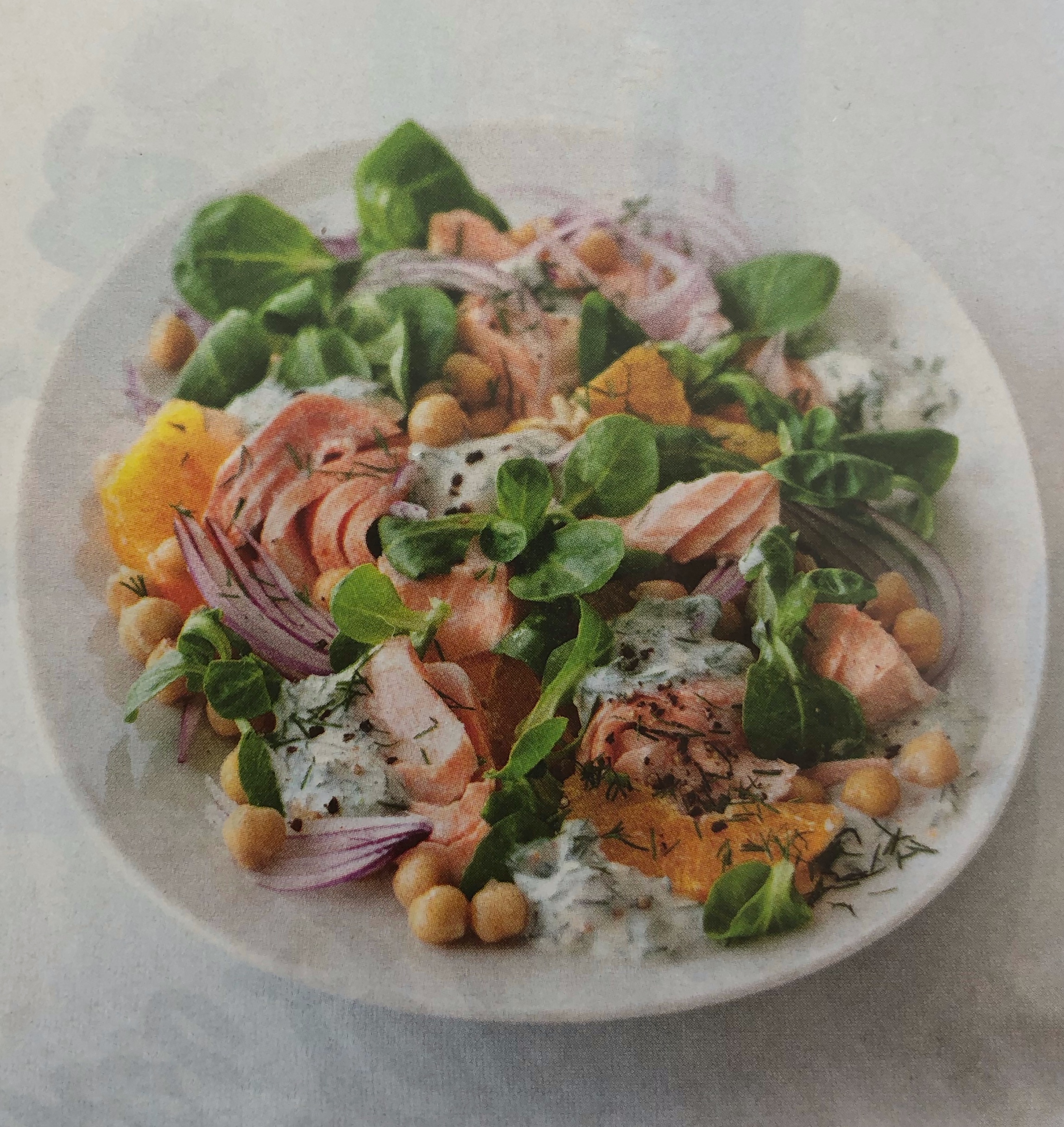 Salát s lososem a pomeranči