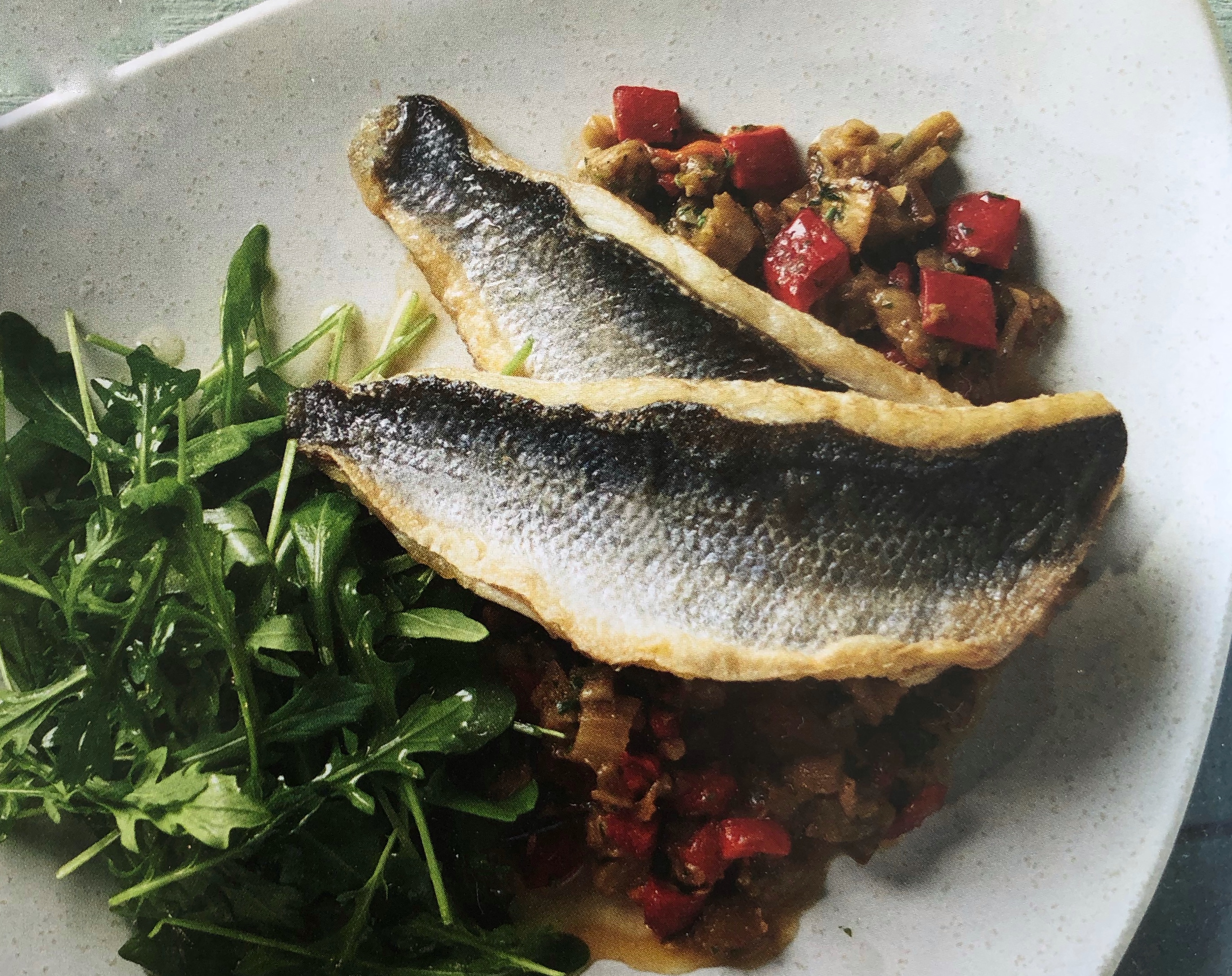 Filety z mořského vlka s lilkovým kaviárem