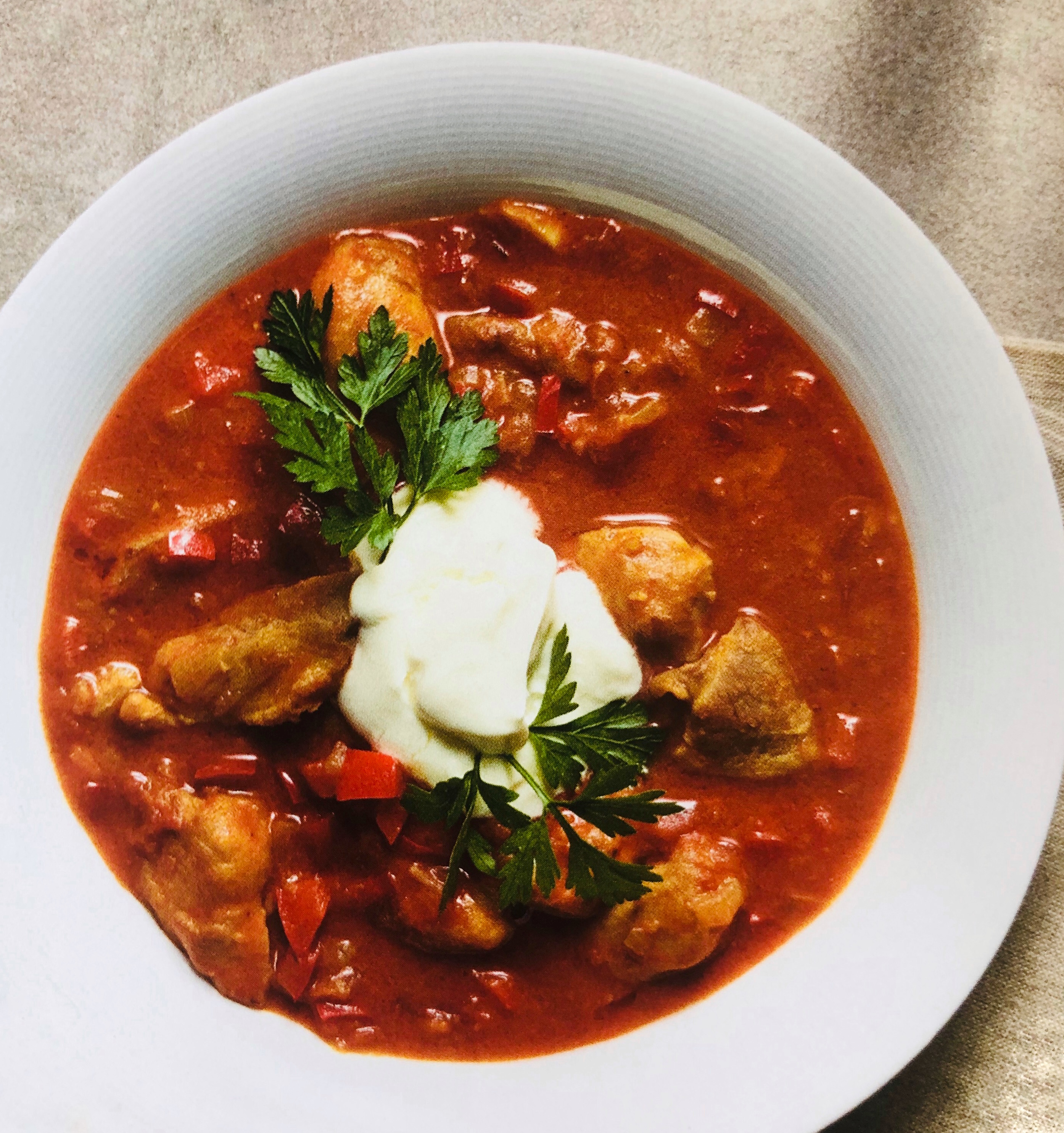 Krůtí stehna na paprice