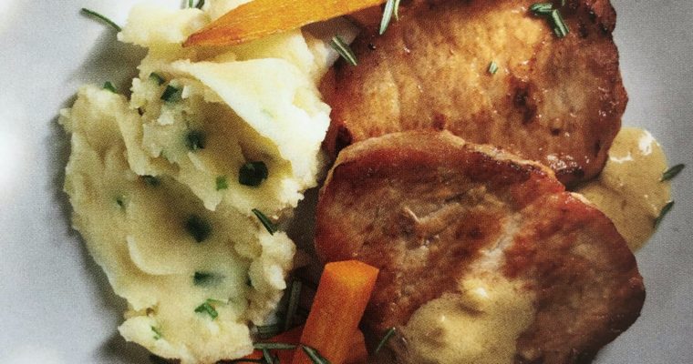 Vepřové plátky s hořčičnou omáčkou a rozmarýnovou kaší