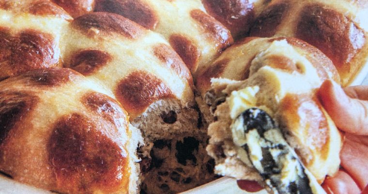 Velikonoční bochánky – cross buns