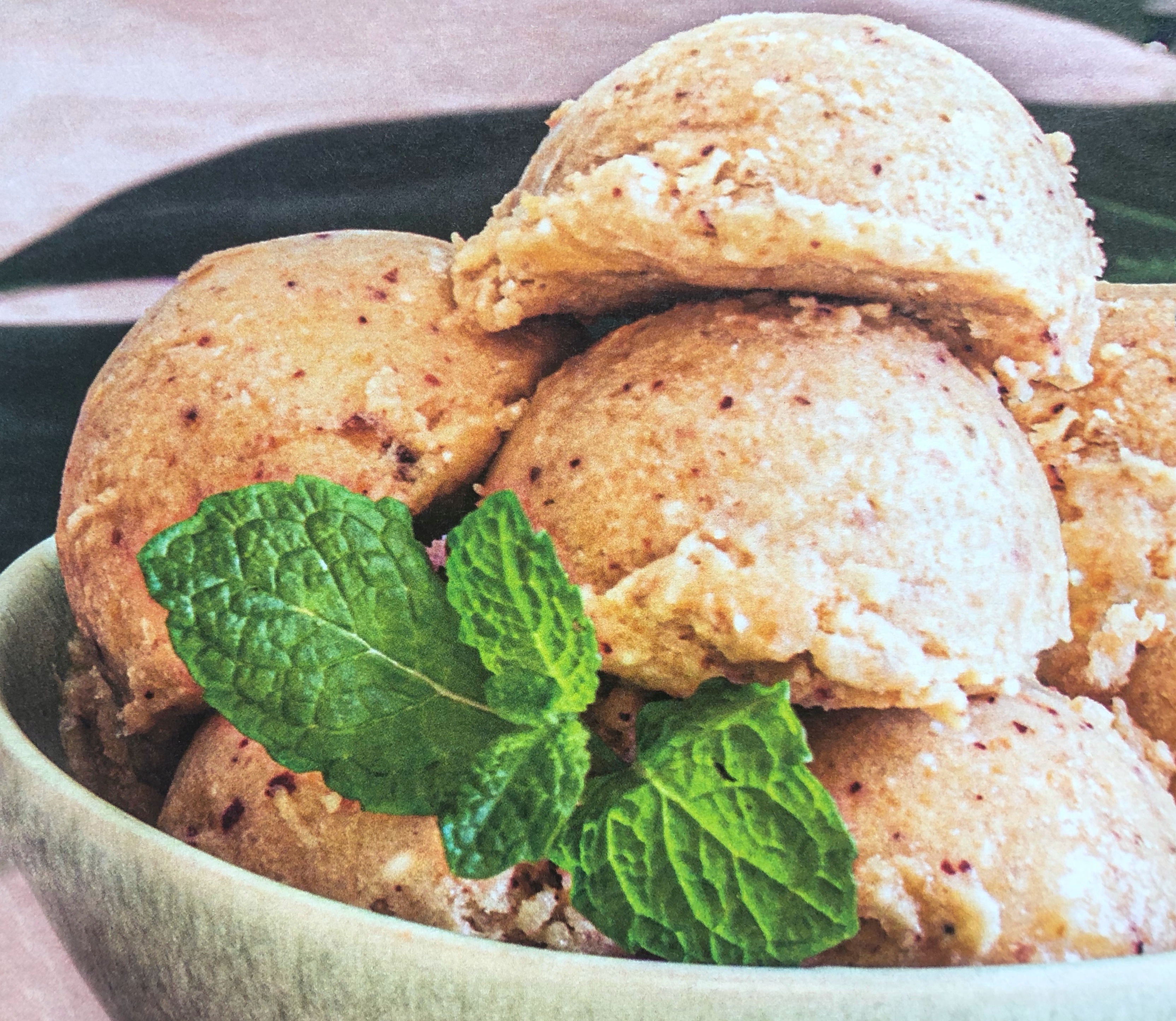 Nektarinková zmrzlina bez mléka