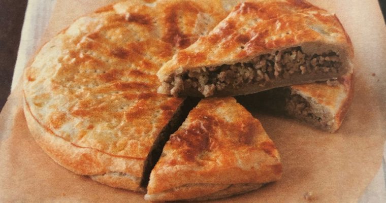 Koláč s mletým masem