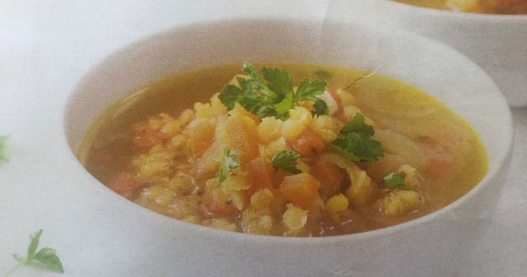 Polévka s červenou čočkou a mrkví