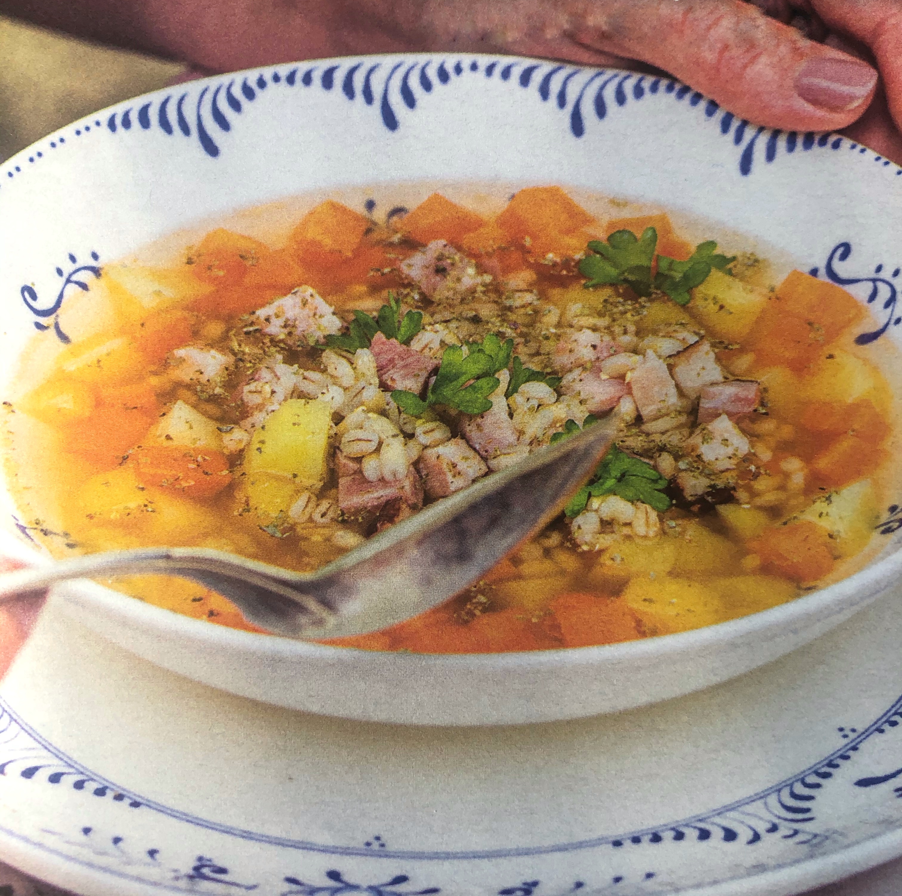 Uzená polévka s kroupami