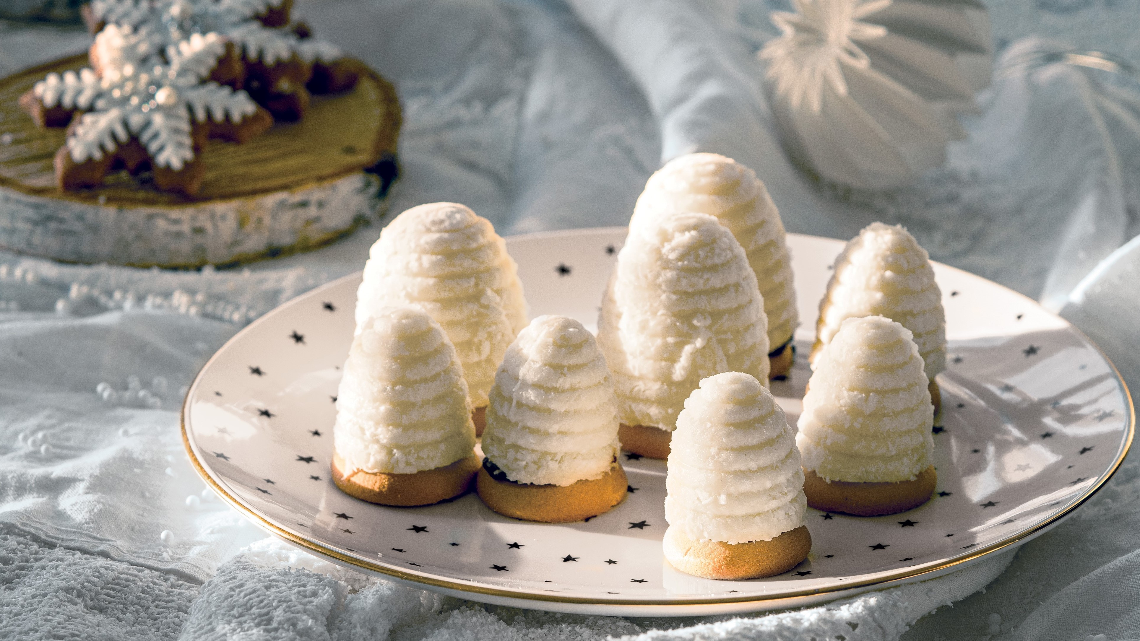 Bílá vosí hnízda